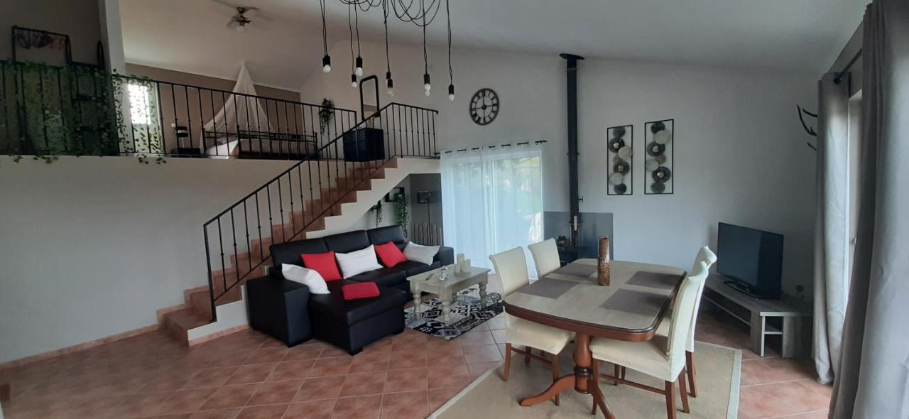 Villa A Casa Francesa à Anceriz Extérieur photo